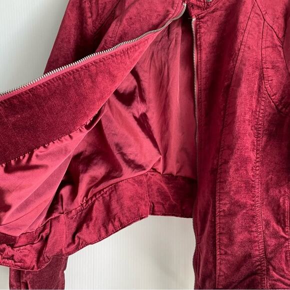 Torrid moto jacket lattice detail on sleeve and sides velvet burgundy size 2 - Picture 6 of 11